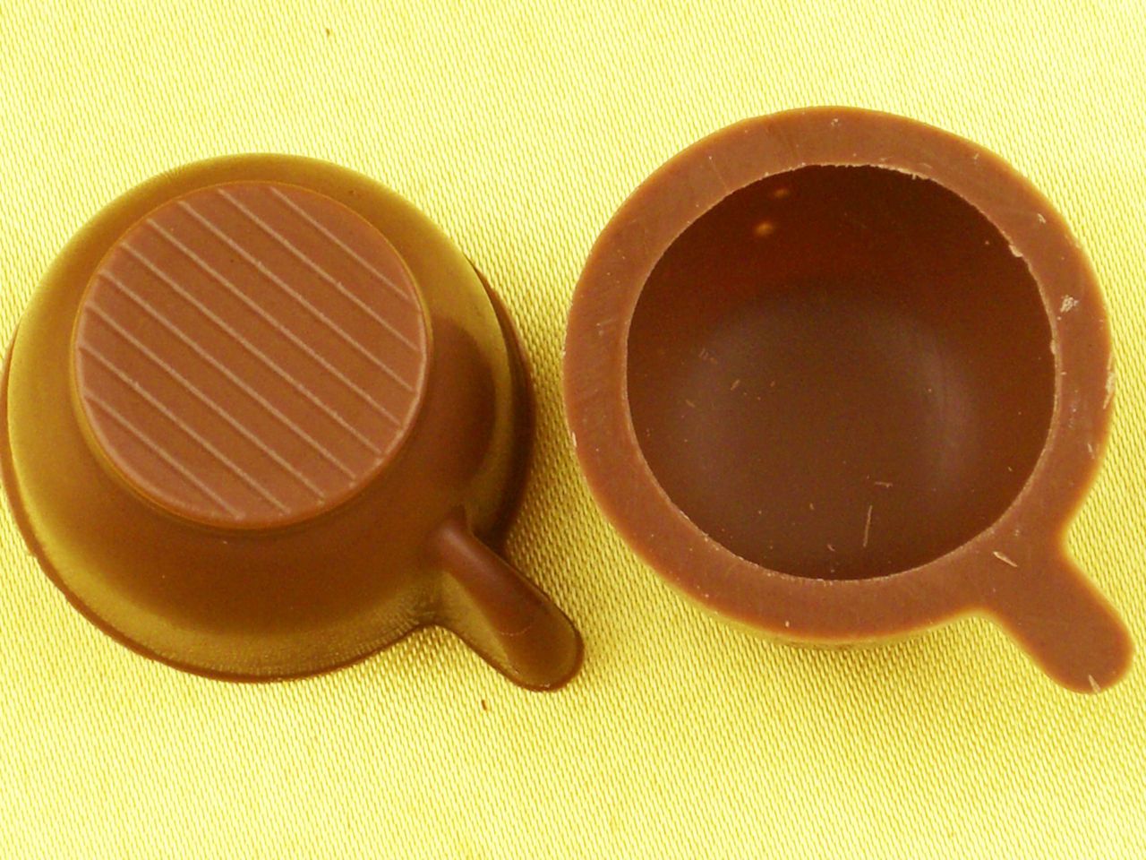 1 Folie Tassen-Schalen Vollmilch 1 Folie Tassen-Schalen Vollmilch von Cake-Masters Basics