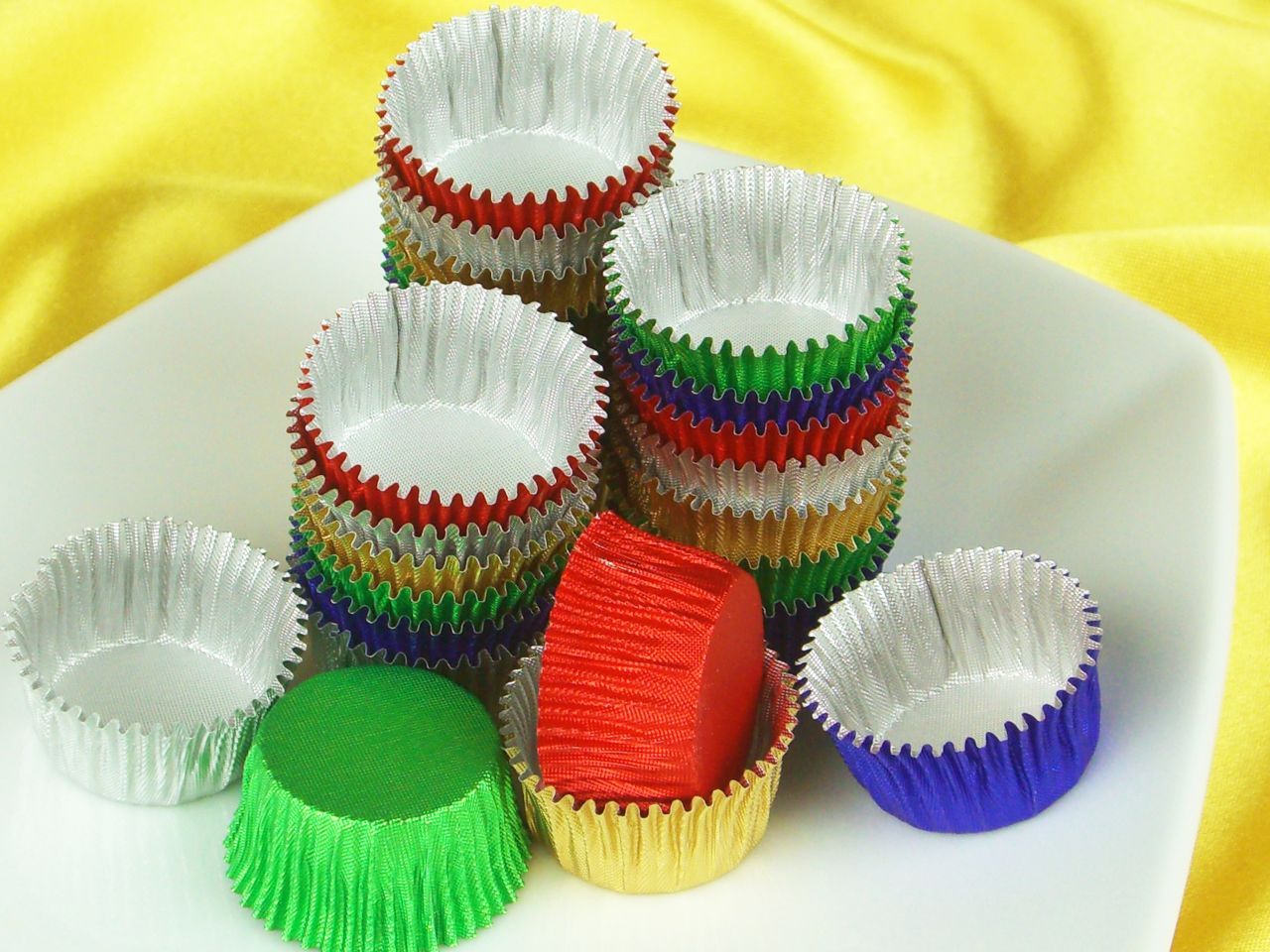 Alu-Kapseln 24mm bunt 25 Stück Alu-Kapseln 24mm bunt 25 Stück von Pati-Versand