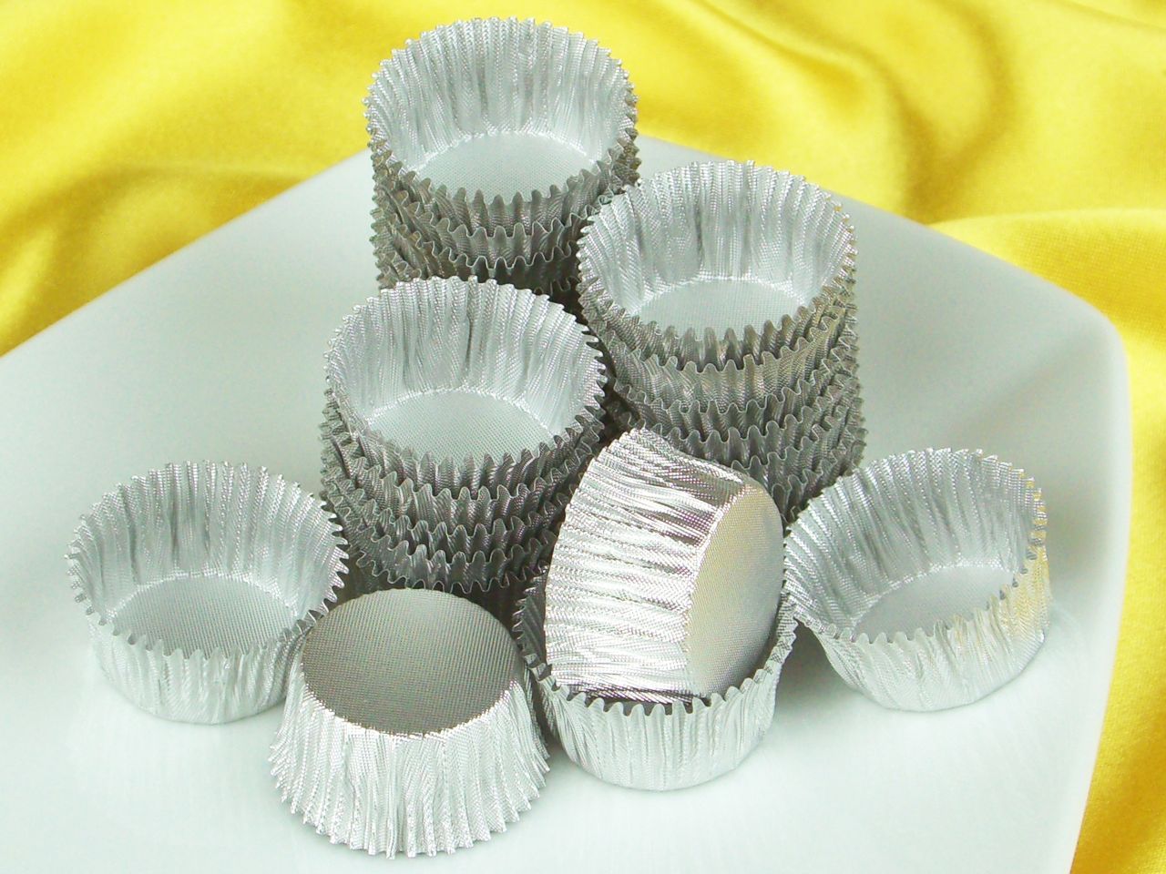 Alu-Kapseln 24mm silber 25 Stück Alu-Kapseln 24mm silber 25 Stück von Pati-Versand