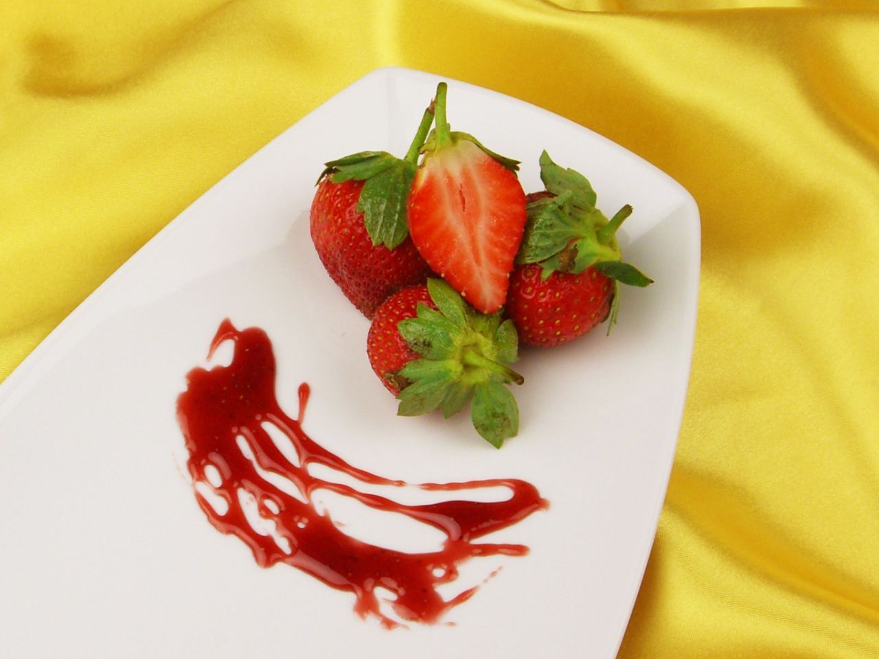 Aromapaste Erdbeere 100g von Cake-Masters Basics