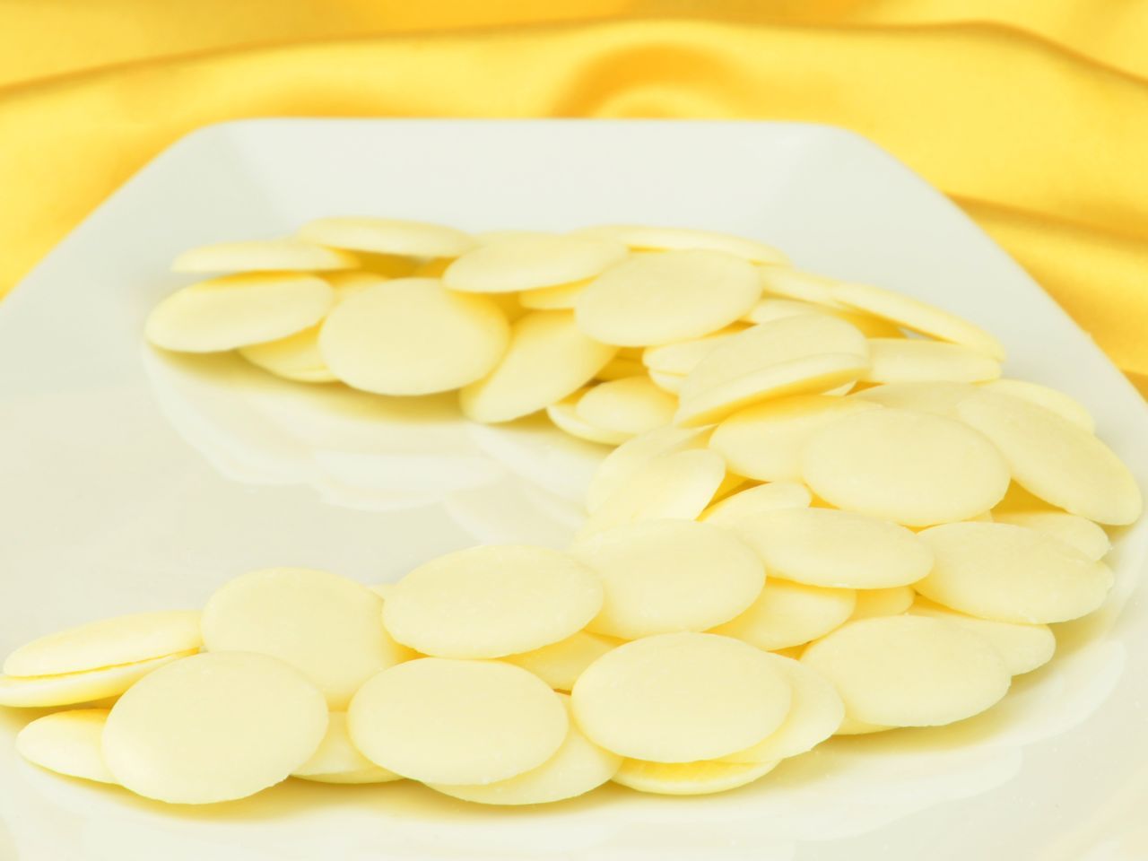 Schweizer Schokolade White Nuit Blanche 37 % weiß 1kg Schweizer Schokolade White Nuit Blanche 37 % weiß 1kg von Carma