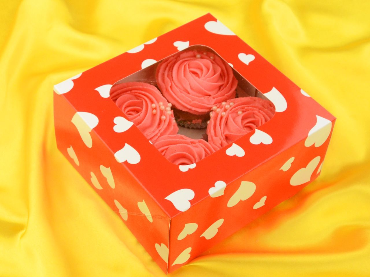 Cupcake Box Herzen für 4 Stück 2er Set Cupcake Box Herzen für 4 Stück 2er Set von Pati-Versand