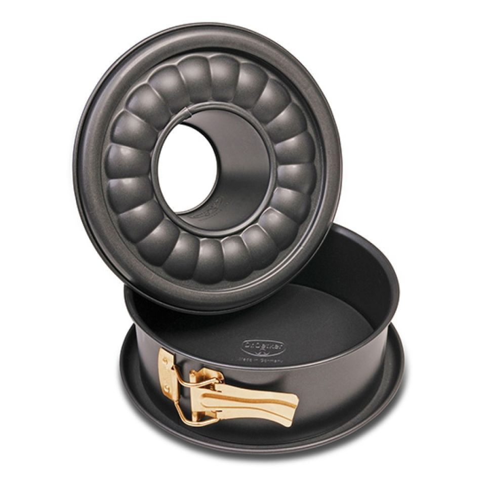 Dr. Oetker Springform mit Flach- und Rohrboden, 3 teilig, 18cm Hefezopfform Dr. Oetker Springform mit Flach- und Rohrboden, 3 teilig, 18cm Hefezopfform von Pati-Versand