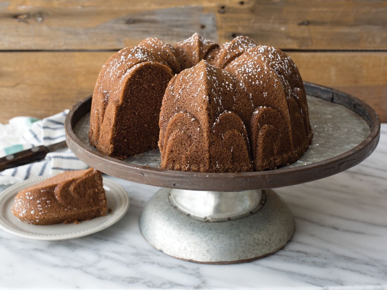 Nordic Ware Fleur De Lis Bundt Pan von Nordic Ware