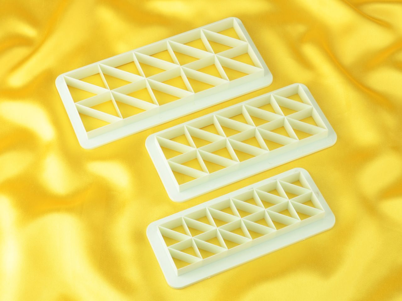 Geometrischer Multiausstecher Dreieck 3er Geometrischer Multiausstecher Dreieck 3er von Pati-Versand