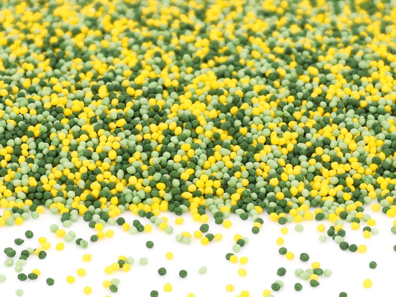 Mini-Perlen Frühlings-Mix 100g Mini-Perlen Frühlings-Mix 100g von Cake-Masters Basics