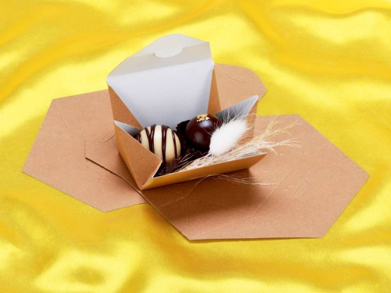 Pralinenverpackung Triangle naturbraun 3er Set von Cake-Masters