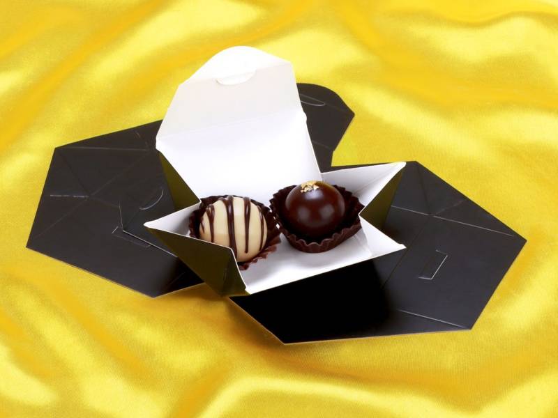 Pralinenverpackung Triangle schwarz 3er Set von Cake-Masters