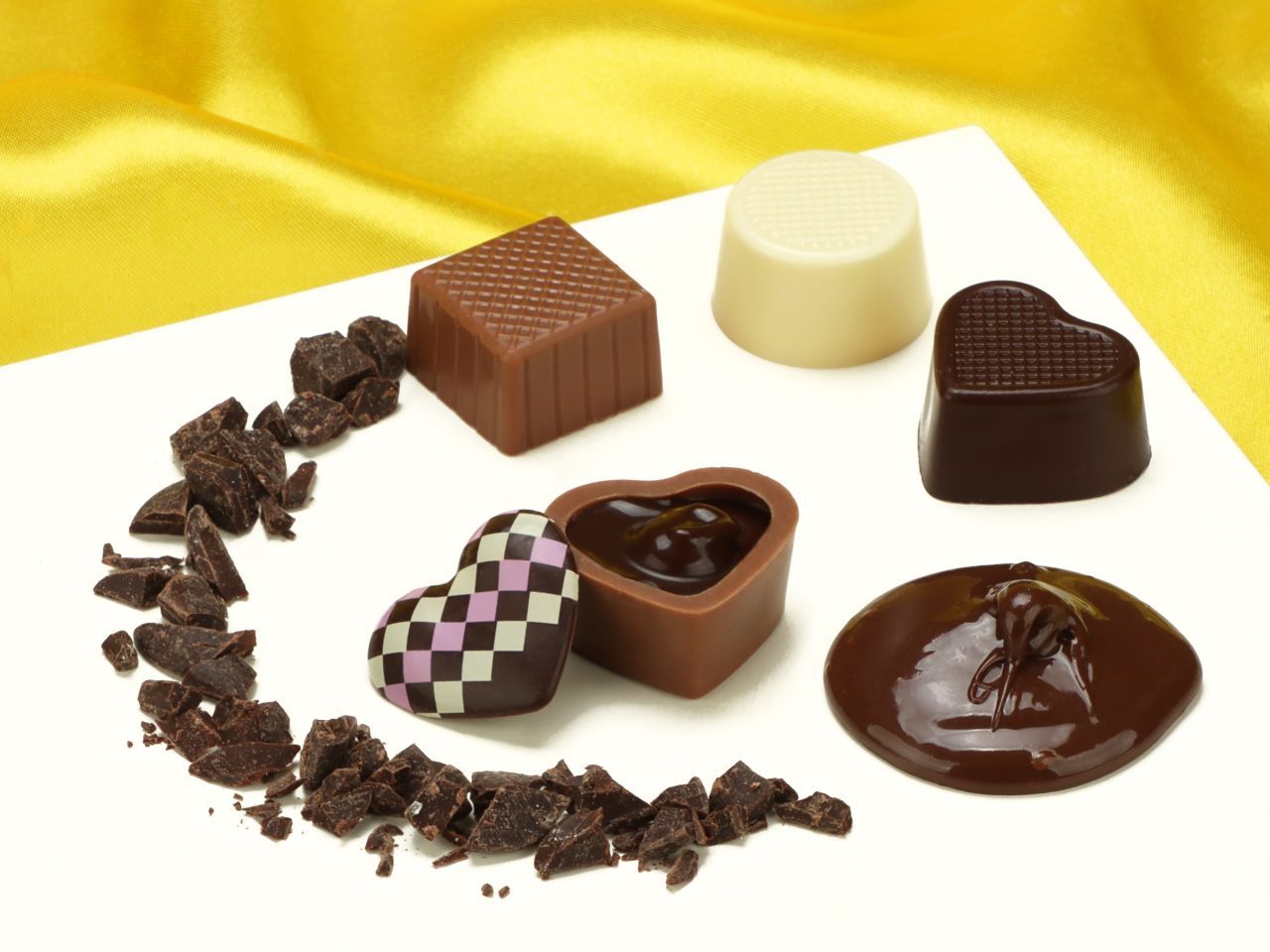 Prèmo Pralinenmasse Zartbitter 100g Prèmo Pralinenmasse Zartbitter 100g von Cake-Masters Basics