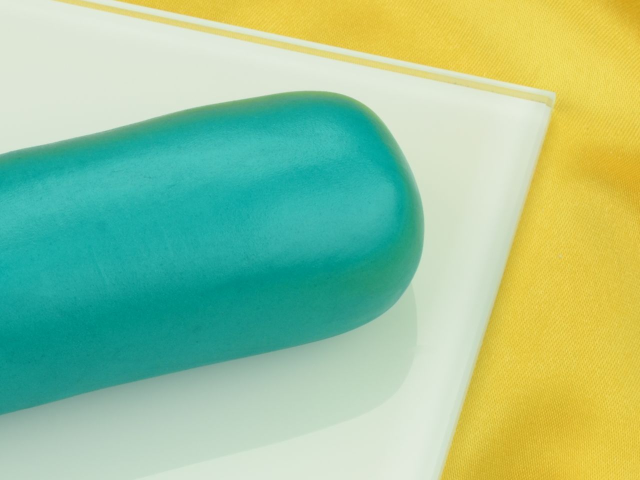 Rollfondant PREMIUM PLUS türkis 250g Rollfondant PREMIUM PLUS türkis 250g von Cake-Masters