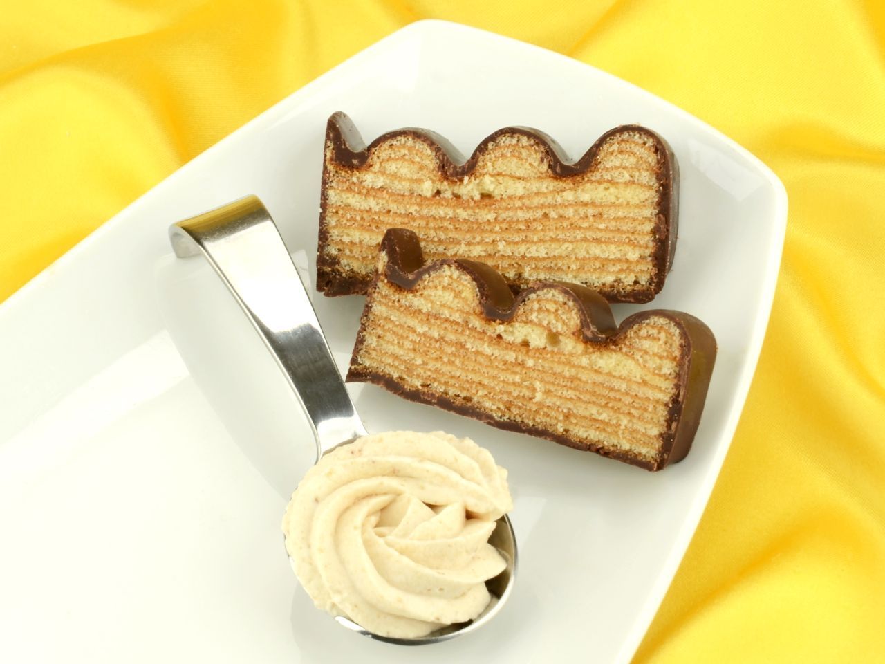 Sahnestand Baumkuchen 100g Sahnestand Baumkuchen 100g von Cake-Masters