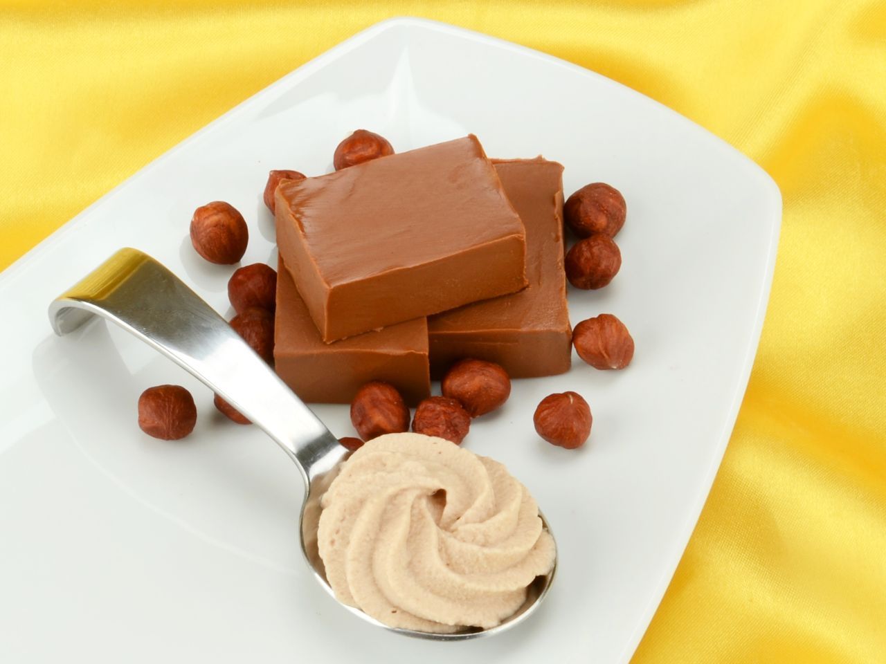Sahnestand Nougat 100g Sahnestand Nougat 100g von Cake-Masters