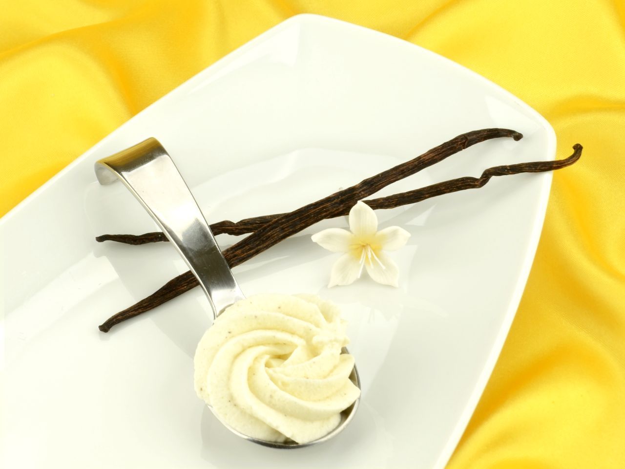 Sahnestand Vanille-Madagaskar 100g Sahnestand Vanille-Madagaskar 100g von Cake-Masters