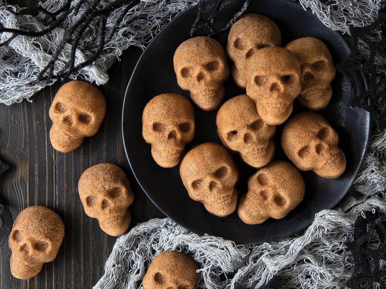 Nordic Ware Skull Bites Cakelet Pan von Nordic Ware