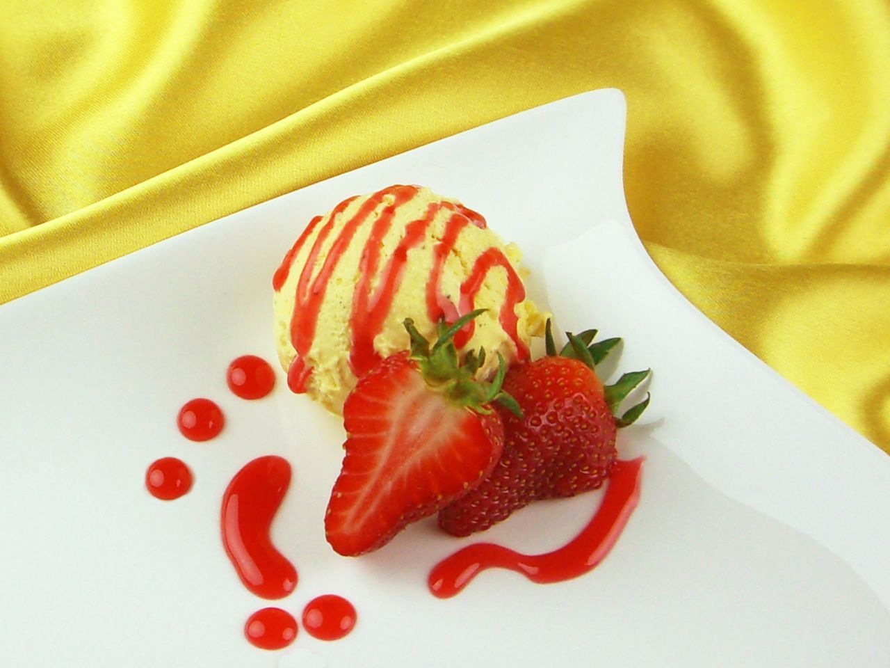 Topping Erdbeere 250g von Cake-Masters Basics