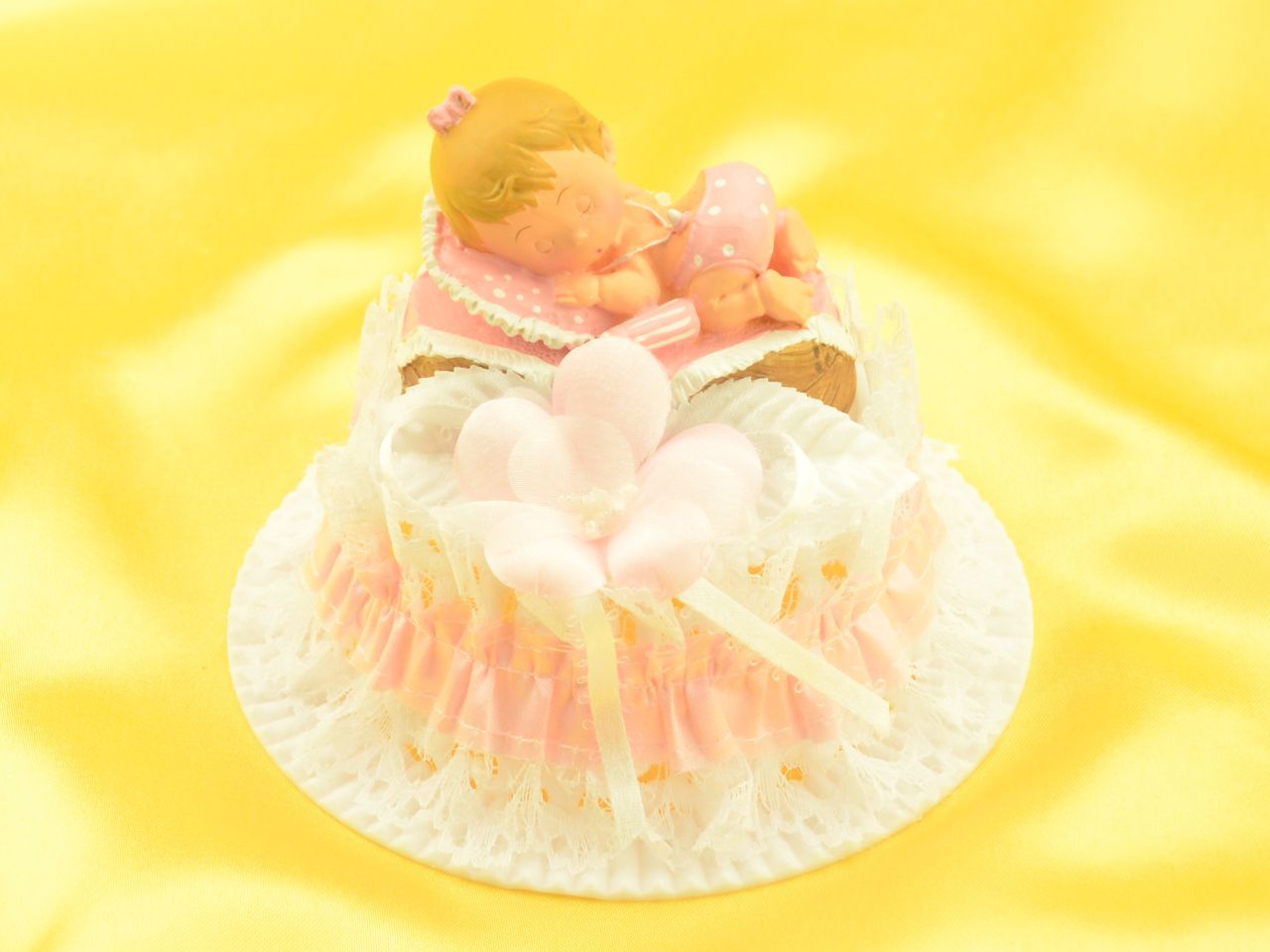 Tortenaufsatz Baby im Korb, rosa von Pati-Versand