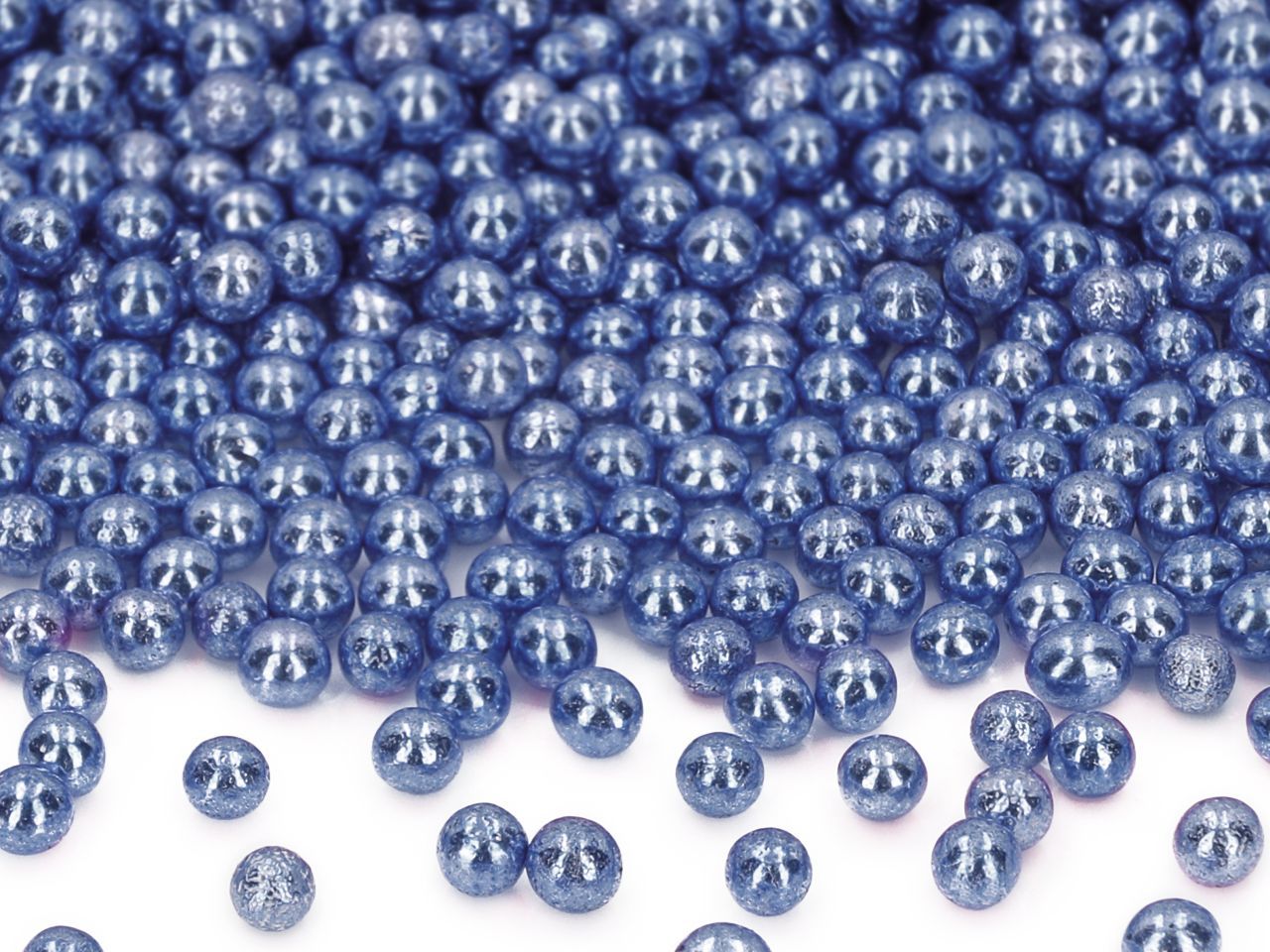 Weiche Zuckerperlen metallic dunkelblau 7mm 60g Weiche Zuckerperlen metallic dunkelblau 7mm 60g von Cake-Masters Basics