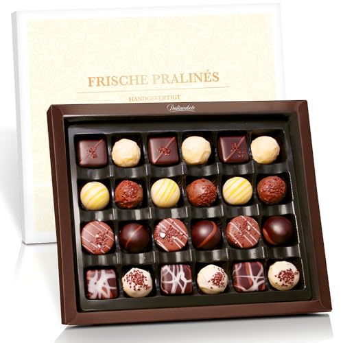 Pralinenbote Genussmanufaktur – Crémetrüffel mit Schwips - 24 handgefertigte Pralinen deutscher Chocolatiers, das exklusive Pralinen Geschenk mit Alkohol Pralinenbote Genussmanufaktur – Crémetrüffel mit Schwips - 24 handgefertigte Pralinen deutscher Chocolatiers, das exklusive Pralinen Geschenk mit Alkohol von Pralinenclub