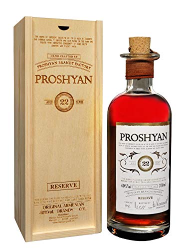 Proshyan - Armenischer Brandy in Holzkiste | 22 Jahre in Eichenfässern gereift | 40% Vol. (1 x 0.7 l) von PROSHYAN