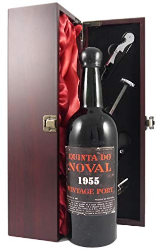 Quinta Do Noval Vintage Port 1955 in einer mit Seide ausgestatetten Geschenkbox. Da zu vier Wein Zubehör, Korkenzieher, Giesser, Kapselabschneider,Weinthermometer, 1 x 750ml von Quinta Do Noval Vintage