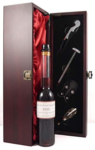 Quinta Do Noval Vintage Port 1955 (Decanted Selection) 20cls in einer mit Seide ausgestatetten Geschenkbox. Da zu vier Wein Zubehör, Korkenzieher,Giesser,Kapselabschneider,Weinthermometer, 1 x 200ml von Quinta do Noval