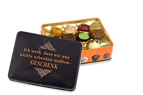 Präsentdose "Ich weiß, dass wir uns nichts schenken wollten Geschenk" 125g Manufakturqualität!, handgefertigt von den Konditoren der Confiserie Rabbel...für ein Lächeln mehr am Tag Präsentdose "Ich weiß, dass wir uns nichts schenken wollten Geschenk" 125g Manufakturqualität!, handgefertigt von den Konditoren der Confiserie Rabbel...für ein Lächeln mehr am Tag von Rabbel