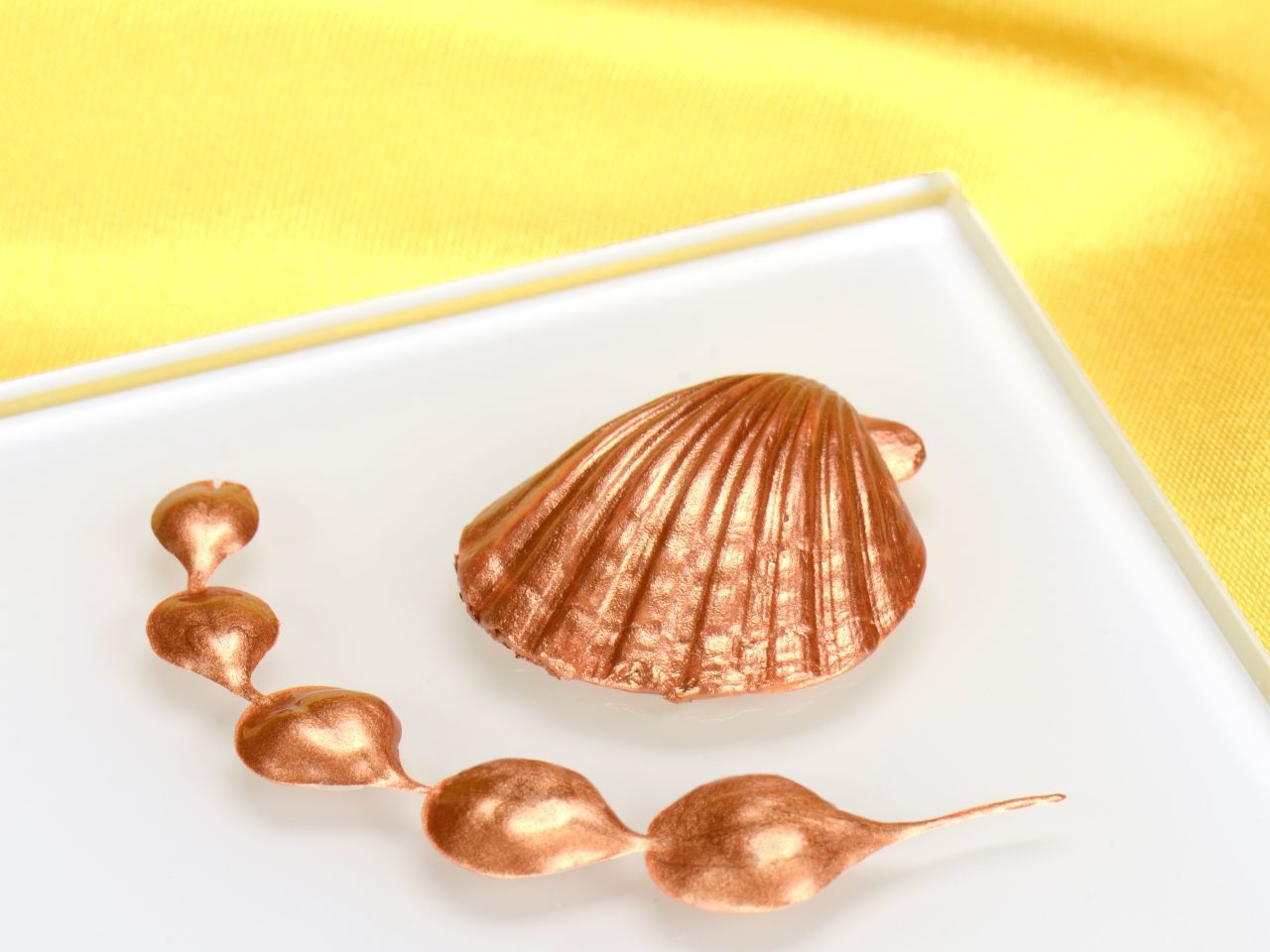Metallic-Lebensmittelfarbe Dark Gold 25ml Metallic-Lebensmittelfarbe Dark Gold 25ml von Rainbow Dust
