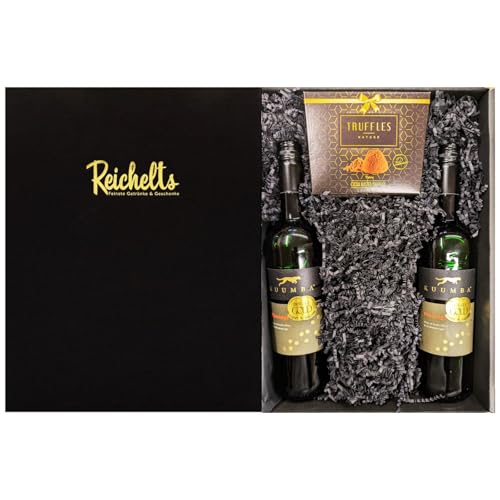 2 x Kuumba Pinotage Rotwein 2022 Wein aus Südafrika 0,7 l 13,5% + 1 x Schokoladen-Trüffel Natur 150g als Geschenkset in Präsentbox by Reichelts I Ideal für Geburtstag, Hochzeit, Valentinstag 2 x Kuumba Pinotage Rotwein 2022 Wein aus Südafrika 0,7 l 13,5% + 1 x Schokoladen-Trüffel Natur 150g als Geschenkset in Präsentbox by Reichelts I Ideal für Geburtstag, Hochzeit, Valentinstag von Reichelts