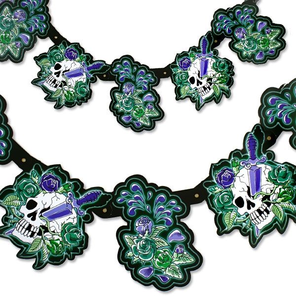 Skull Partykette mit grusligen Totenköpfen, 1,8m, ideal für Halloween von Riethmüller
