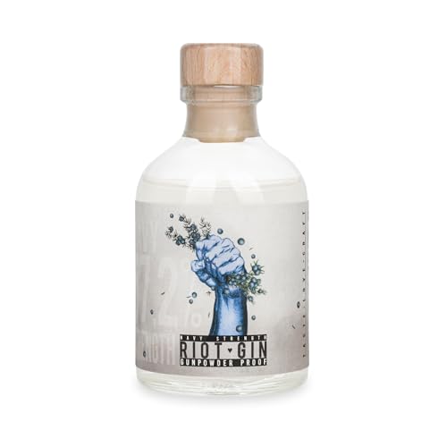 Riot Gin - Navy Strength - Miniatur | London Dry Gin 57.2% Vol. handgefertigt und destilliert in Deutschland | Wacholder und Zitrus | 7 Botanicals | ideal für Gin Tonic Cocktails | 50ml Riot Gin - Navy Strength - Miniatur | London Dry Gin 57.2% Vol. handgefertigt und destilliert in Deutschland | Wacholder und Zitrus | 7 Botanicals | ideal für Gin Tonic Cocktails | 50ml von Riot Gin