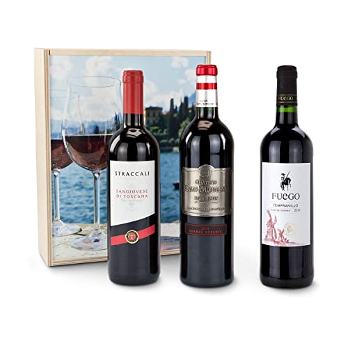 Römer Präsente Geschenkset Mediterrane Weinreise mit 3 Rotweinen: 1 italienischer Sangiovese Toscana, 1 französischer Bordeaux Château Haut- Mouleyre und 1 spanischer Bio Lacruz in Holzbox von Römer Präsente