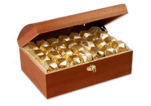 Sabaton Traditionelles Set mit 84 Eisbraunen Herzkonfits, in Box von Sabaton