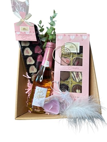 Geschenkset "Herzklopfen" - Pralinen und Sekt im Präsentkorb Geschenkset "Herzklopfen" - Pralinen und Sekt im Präsentkorb von Scamola