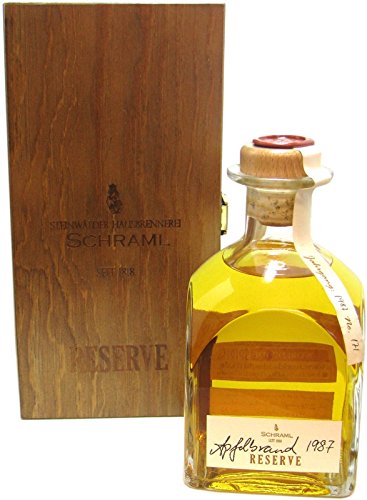 Rarität: Apfelbrand Jahrgang 1987 Reserve 0,7l Fassstärke 53,1% vol. Rarität: Apfelbrand Jahrgang 1987 Reserve 0,7l Fassstärke 53,1% vol. von Schraml
