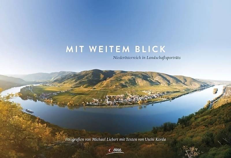 Mit weitem Blick von Servus Verlag