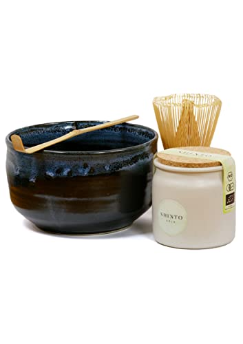 Matcha Tee Set Shinto® Gold - Super Premium Bio Matcha Tee - beschattet & handgepflückt aus Uji Japan inkl. handgefertigter Schale, Besen & Löffel für die traditionelle japanische Teezeremonie Matcha Tee Set Shinto® Gold - Super Premium Bio Matcha Tee - beschattet & handgepflückt aus Uji Japan inkl. handgefertigter Schale, Besen & Löffel für die traditionelle japanische Teezeremonie von Shinto
