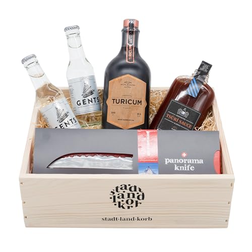 Premium Geschenkkorb «Tsüri Gentleman» für alle Gentlemen – Geschenkidee für Männer, für Geburtstage, Weihnachten und als Dankeschön Premium Geschenkkorb «Tsüri Gentleman» für alle Gentlemen – Geschenkidee für Männer, für Geburtstage, Weihnachten und als Dankeschön von Stadt Land Korb