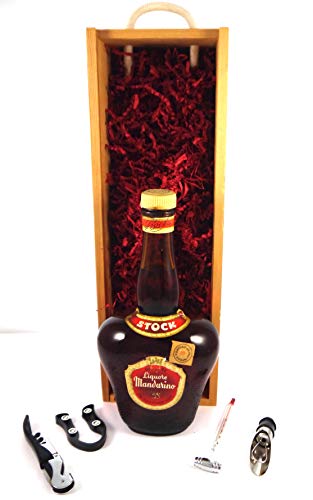 Stock Liquore Mandarino 1950's in einer Geschenkbox, da zu 4 Weinaccessoires, 1 x 700ml Stock Liquore Mandarino 1950's in einer Geschenkbox, da zu 4 Weinaccessoires, 1 x 700ml von Stock Liquore Mandarino