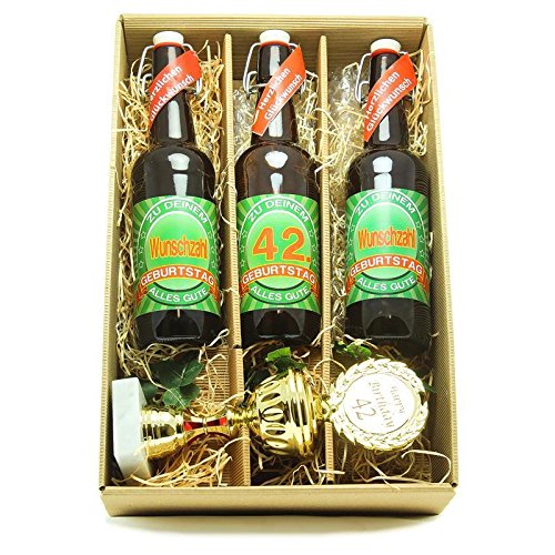 Bier Geschenk zum 42.Geburtstag Geburtstagsgeschenk zweiundvierzigster Geburtstag Präsentkarton mit Bier und Pokal zum 42. Geburtstag von SünGross