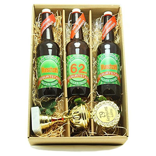 Bier Geschenk zum 62.Geburtstag Geburtstagsgeschenk zweiundsechszigster Geburtstag Präsentkarton mit Bier und Pokal zum 62. Geburtstag von SünGross