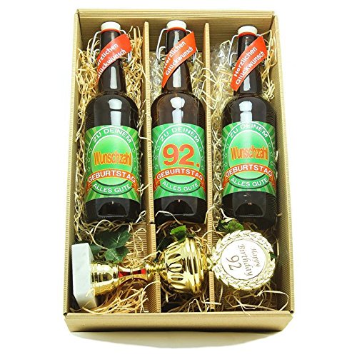 Bier Geschenk zum 92.Geburtstag Geburtstagsgeschenk zweiundneunzigster Geburtstag Präsentkarton mit Bier und Pokal zum 92. Geburtstag von SünGross