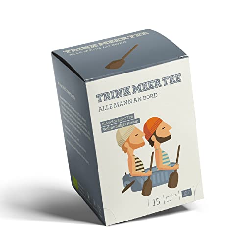 Trink Meer Tee ALLE MANN AN BORD - Bio Schwarzer Tee| hocharomatisch | Bio Tee aus Assam | feinwürzig & malzig | Schwarztee | Biotee in handgenähten Teebeuteln I 15 x 3g = 45g Trink Meer Tee ALLE MANN AN BORD - Bio Schwarzer Tee| hocharomatisch | Bio Tee aus Assam | feinwürzig & malzig | Schwarztee | Biotee in handgenähten Teebeuteln I 15 x 3g = 45g von TRINK MEER TEE