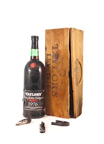 Taylor's Late Bottled Vintage Reserve Port 1976 MAGNUM in einer Geschenkbox, da zu 3 Weinaccessoires, 1 x 1500ml von Taylor's Late Bottled