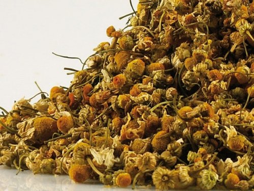 Kamillenblüten 100g im Aromaschutz-Pack von TeeFARBEN