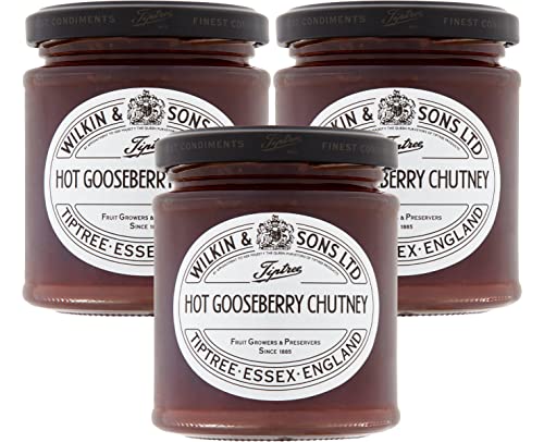 Tiptree Hot Gooseberry Chutney | mit Stachelbeeren und roten Johannisbeeren | Lecker in Sandwiches und Salaten | 3 x 230G von The Bramble Bay