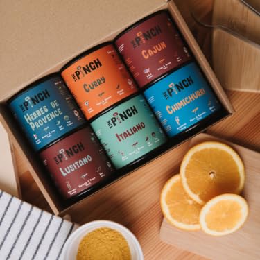 "Practical Cooking" Box – Box with 6 Versatile and Natural Flavours for Everyday Preparations. Ideal for Enhancing Flavour in Homemade Meals, Gourmet Gift, Easy and Healthy Cooking "Practical Cooking" Box – Box with 6 Versatile and Natural Flavours for Everyday Preparations. Ideal for Enhancing Flavour in Homemade Meals, Gourmet Gift, Easy and Healthy Cooking von The Pinch