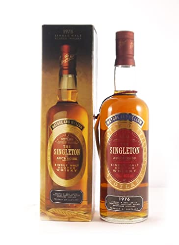 The Singleton of Auchroisk Single Malt Whisky 1976 (Original box) in einer Geschenkbox, da zu 3 Weinaccessoires, 1 x 750ml von The Singleton of
