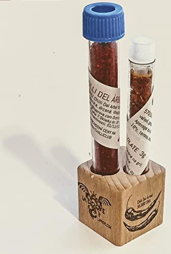 Geschenk Chili Cube: ein Würfel mit Chili del Árbol und Chili Chocolate Mexikanisches Holzwürfel 2x2x2 cm Geschenk Chili Cube: ein Würfel mit Chili del Árbol und Chili Chocolate Mexikanisches Holzwürfel 2x2x2 cm von Tooludic