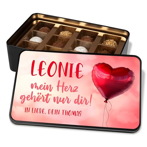Liebesgeschenk: Schokolade Geschenkdose personalisiert „Mein Herz gehört dir!“ - Metalldose mit 12 Confiserie-Pralinen Geschenk zum Valentinstag, Liebeserklärung von True Statements