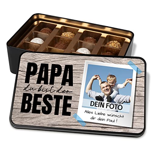 Pralinendose personalisiert mit Foto und Wunschtext „Papa du bist der Beste“ – Schokolade Geschenk – Metalldose mit 12 Confiserie-Pralinen – Geschenkidee Vater Geburtstag & Vatertag von True Statements